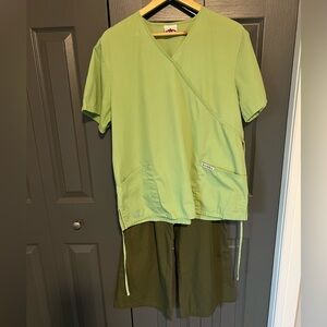 C-6 ScrubStar Green Scrub Set (large)